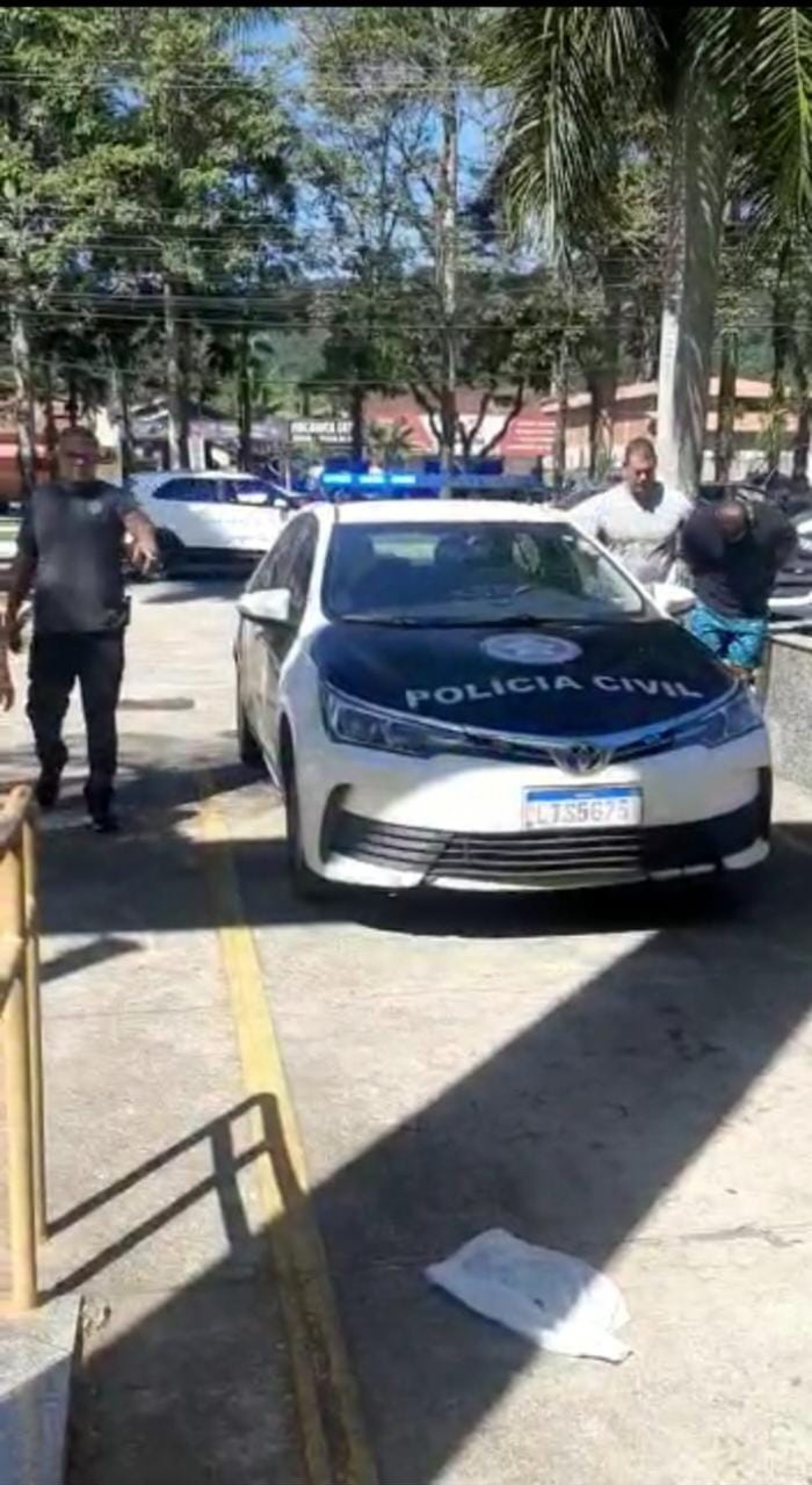 Preso por policiais da 167&ordf; DP (Paraty) e 125&ordf;(S&atilde;o Pedro da Aldeia) receptador de carca roubada avaliada em R$ 210 mil.