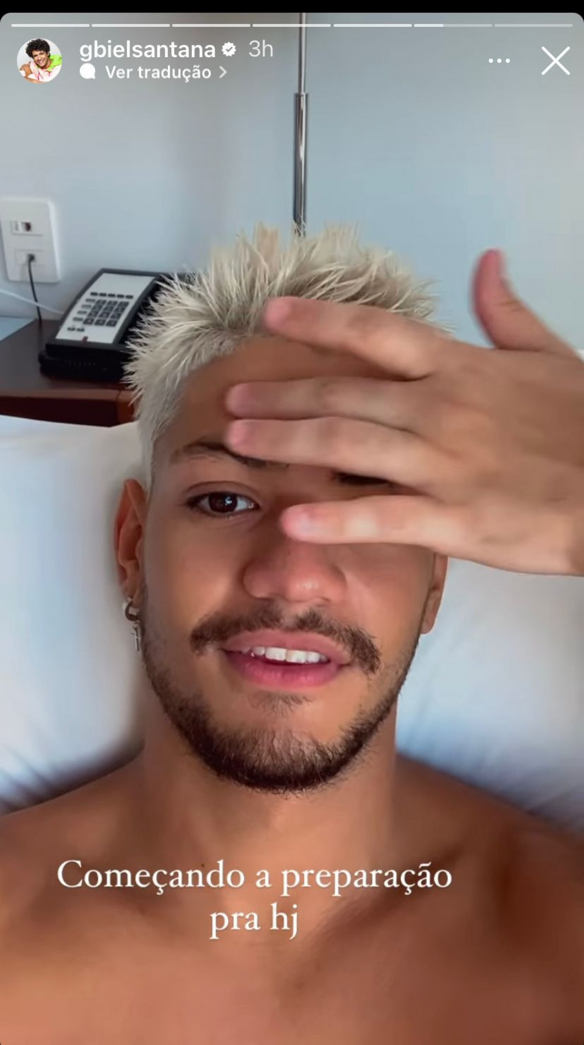 Gabriel Santana nos bastidores de seu ritual de beleza - Reprodução/Instagram