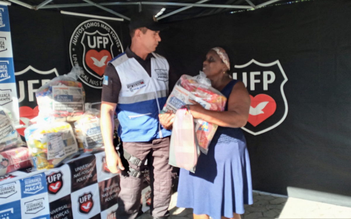 Segurança Presente Macaé comemora um ano de atuação com distribuição de cestas básicas