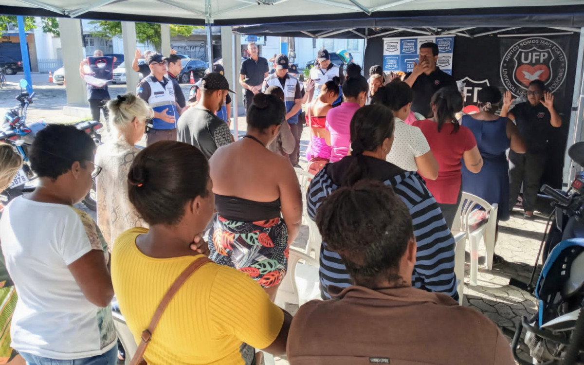 Segurança Presente Macaé comemora um ano de atuação com distribuição de cestas básicas