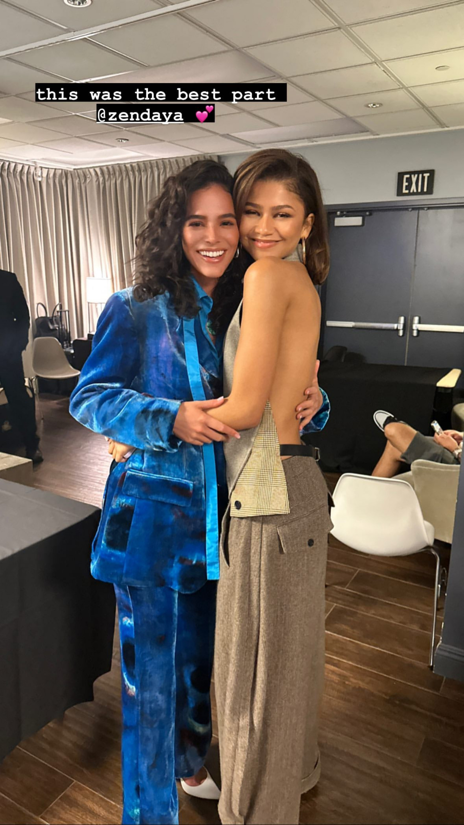 Bruna Marquezine e Zendaya levam os fãs à loucura ao posarem juntas em evento nos EUA - Reprodução/Instagram