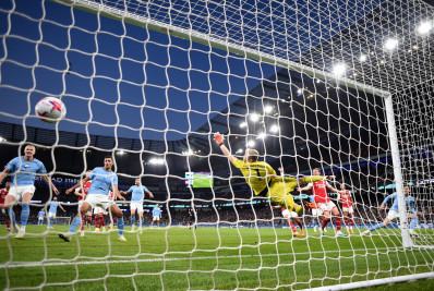 Manchester City atropela o Arsenal em confronto direto pelo título da Premier League