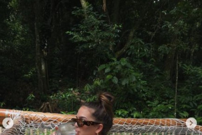 Mel Maia impressiona ao publicar fotos de biquíni em Chalé