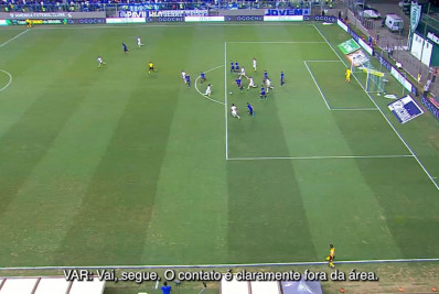 CBF divulga análise do VAR no lance de possível pênalti em Cruzeiro x Náutico: 'Contato claramente fora da área'