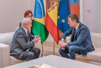 Na Espanha, Lula e Pedro Sánchez assinam três acordos