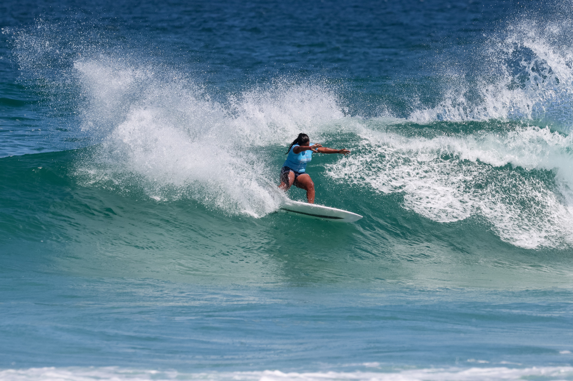 Saquarema Surf Festival inicia etapa feminina do WSL com recorde