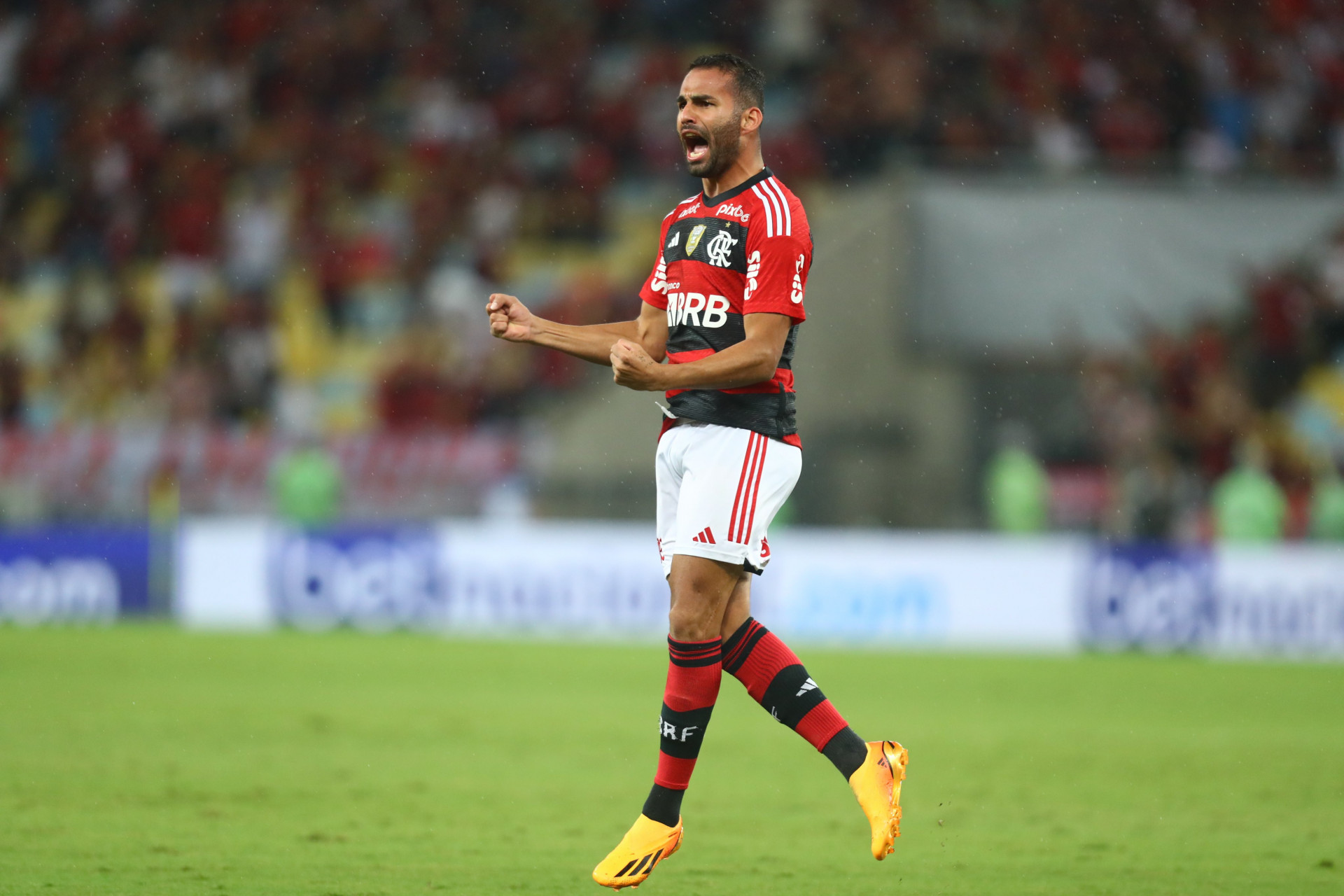 Thiago Maia comemora gol marcado no jogo do Flamengo contra o Maringá   - Foto: Paula Reis/CRF