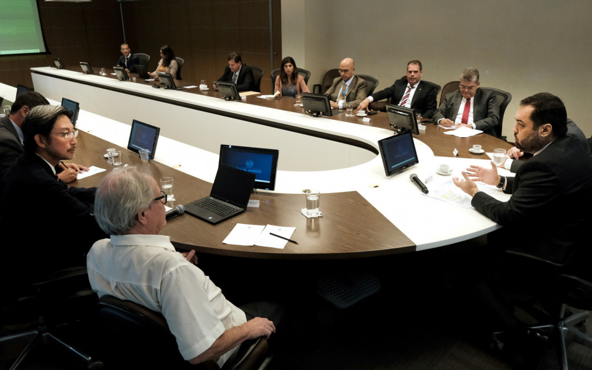 Governador Cl&aacute;udio Castro se re&uacute;ne com executivos da Gumi, empresa japonesa concession&aacute;ria da Supervia, na tarde desta quinta-feira (27)