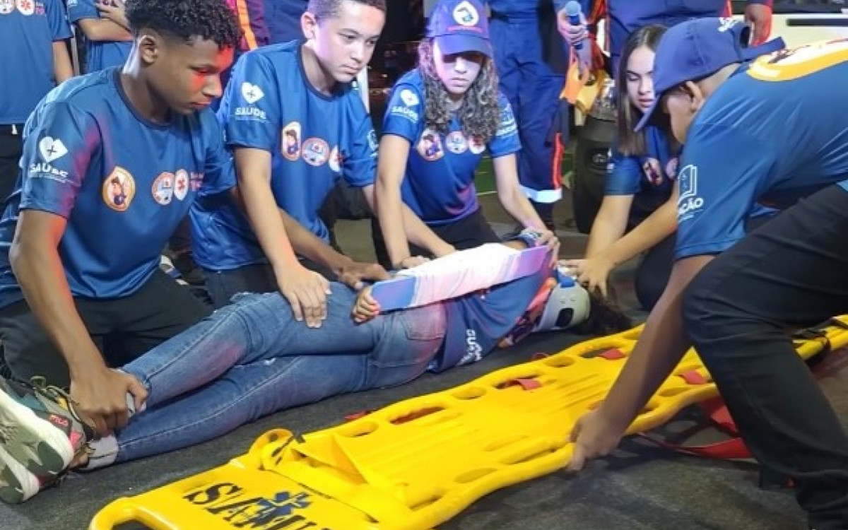 Estudantes aprendem sobre primeiros socorros