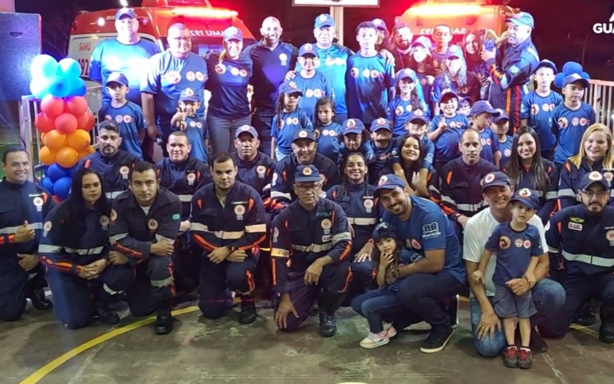 Lançamento do projeto contou com a presença de socorristas do Samu, representantes dos poderes Executivo e Legislativo, além de alunos e professores - Secom PMG - Redes Sociais