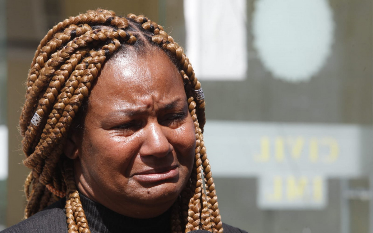 A m&atilde;e da v&iacute;tima disse, ainda, que Ingrid e Carlos se conheceram h&aacute; um ano no cal&ccedil;ad&atilde;o de Nova Igua&ccedil;u, onde trabalhavam como ambulantes 