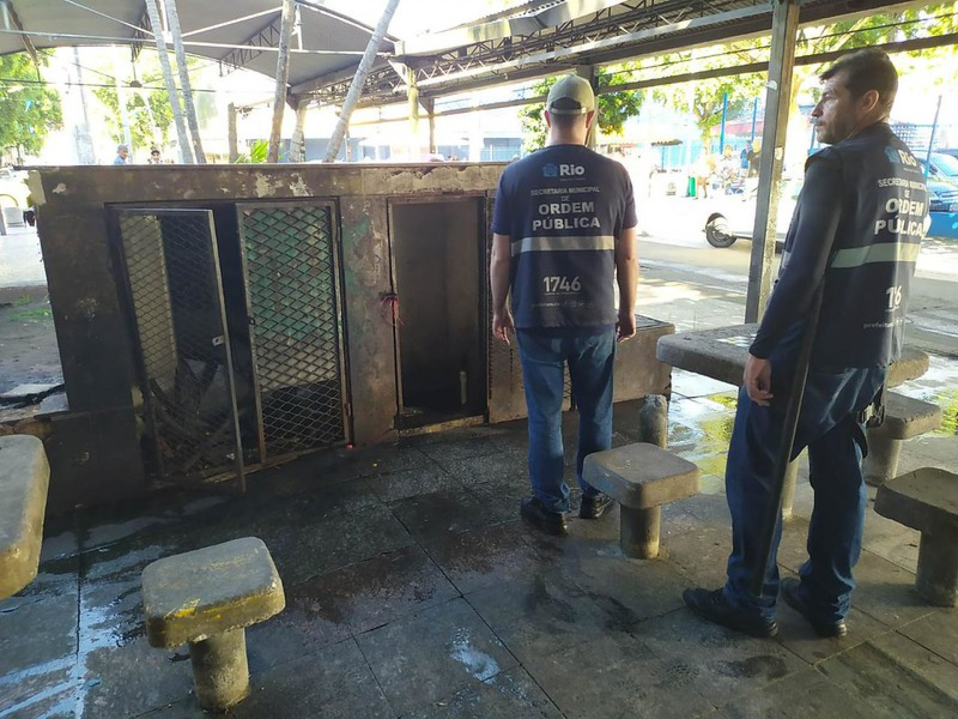 A Seop já esteve no calçadão de Bangu este mês e também reteve estruturas irregulares - Divulgação/Seop