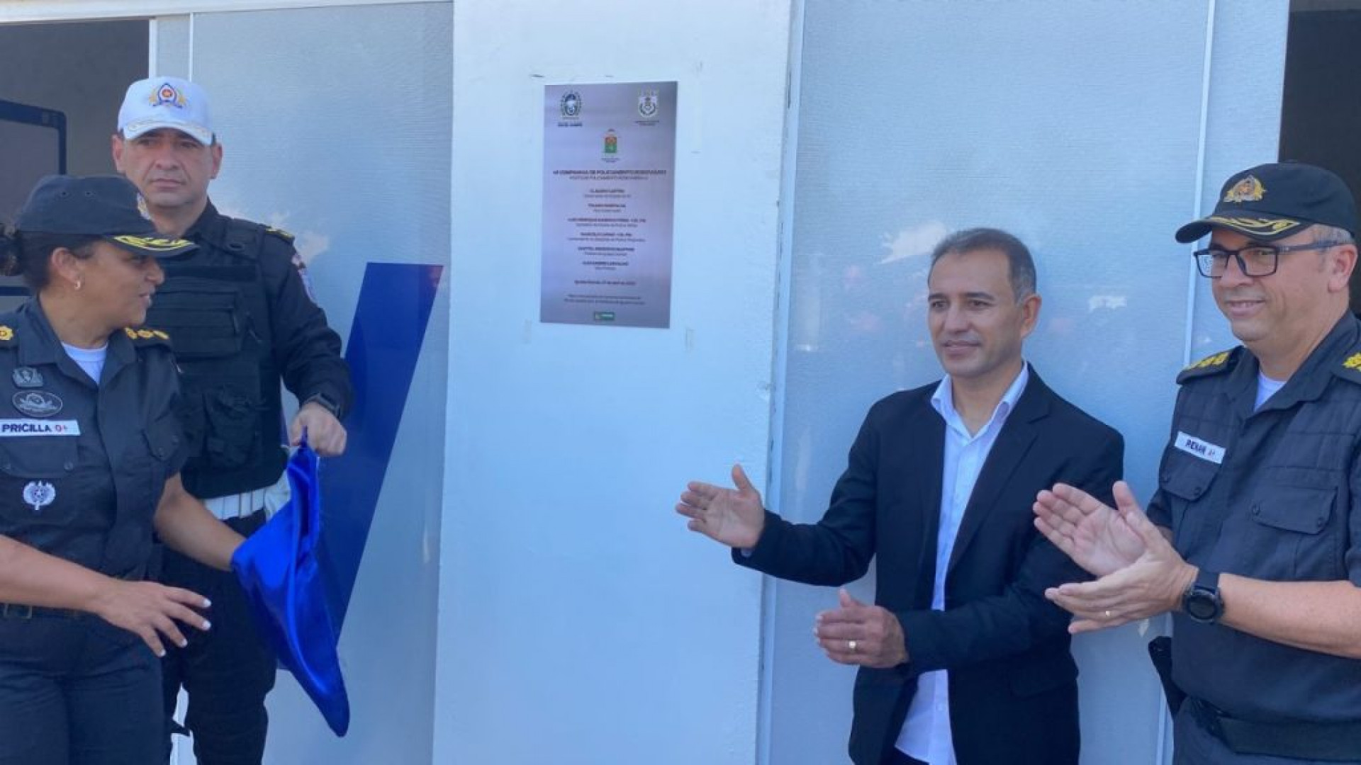 Foto: prefeito de Iguaba, Vantoil Martins (dir.) - Letycia Rocha (RC24h)