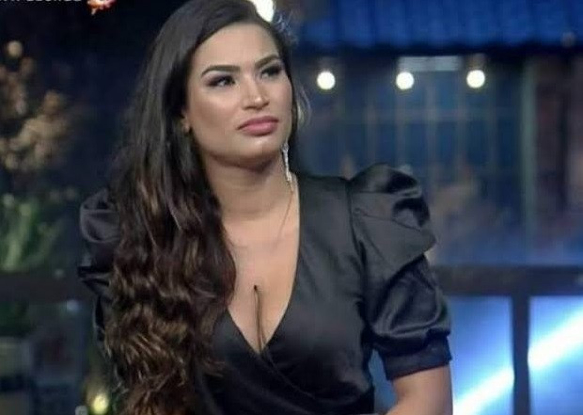 Raissa Barbosa pediu ajuda para localizar irmão desaparecido  - Reprodução/TVRecord