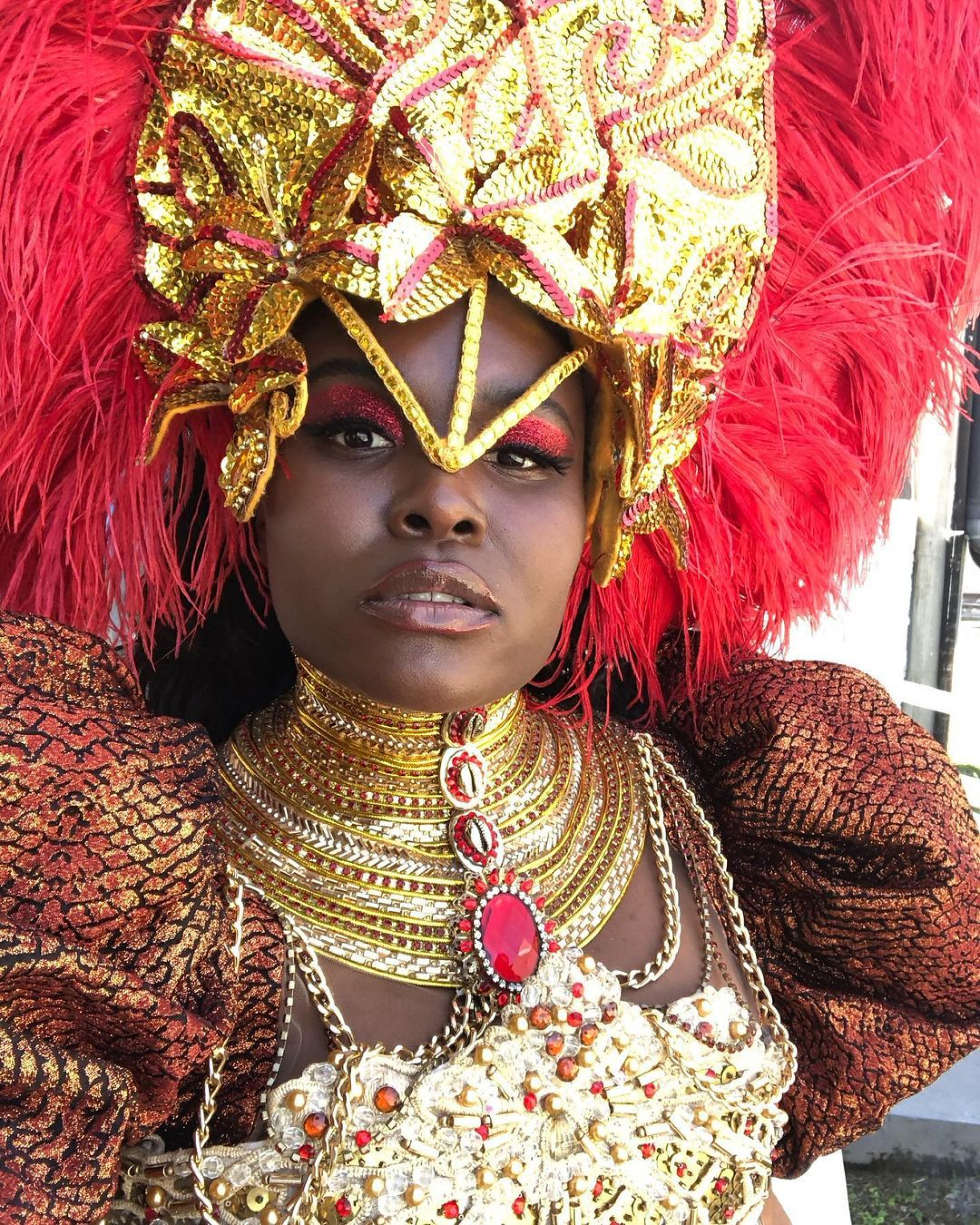 Luellem de Castro vive Ana Shaula na série 'Encantados' - Reprodução Internet