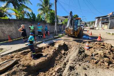 Retirada histórica de esgoto em rua do Porto do Rosa chama a atenção