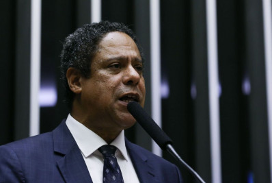 Orlando Silva critica ausência do Google em debate sobre PL das Fake News 