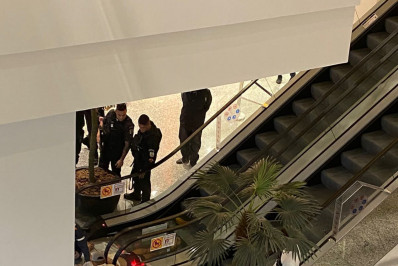 Homem é morto a tiros em escada rolante de shopping na Taquara