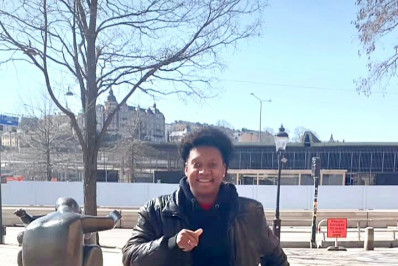 Coreógrafo Netinho Campos está ensinando samba no pé em terras escandinavas