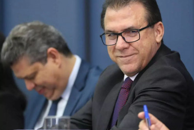 Ministro do Trabalho reforça compromisso com nova política do salário mínimo e reajuste na tabela do IR