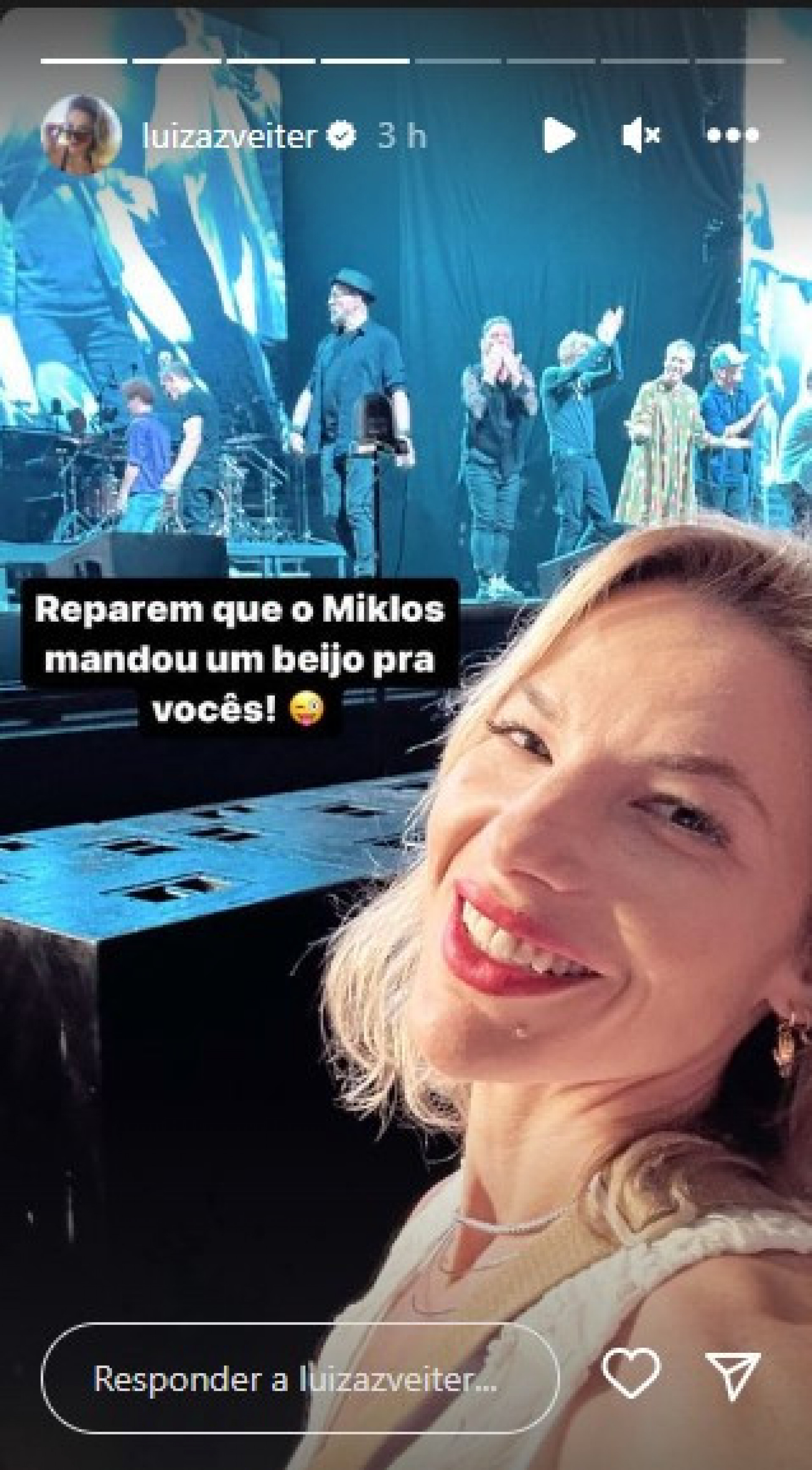 Luiza Zveiter curte show dos Titãs - Reprodução/Instagram