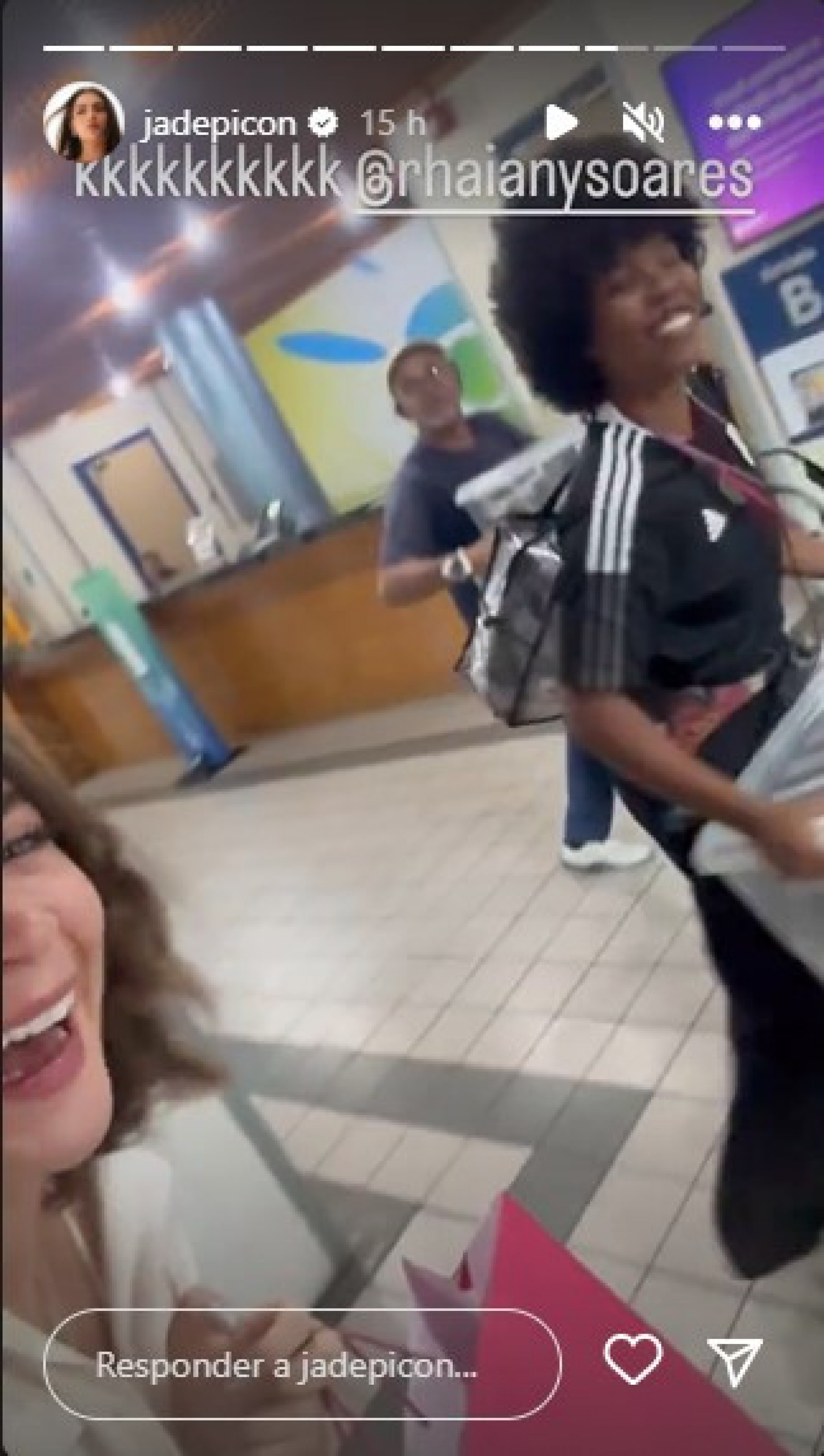 A atriz ri da situação após contar a verdade - Reprodução/Instagram