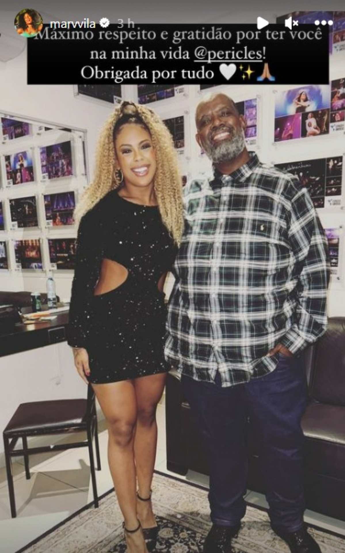 Marvvila participa de show de Péricles em São Paulo