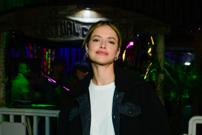 Agatha Moreira diverte fãs ao compartilhar conversa sobre encomenda inusitada