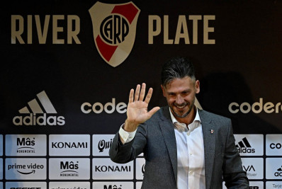 Técnico do River Plate rasga elogios ao Fluminense: 'Rival mais difícil do Brasil'