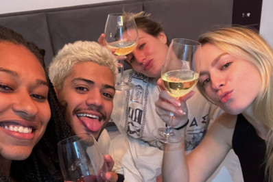 Bruna Griphao mostra reencontro com Gabriel Santana e internautas reagem