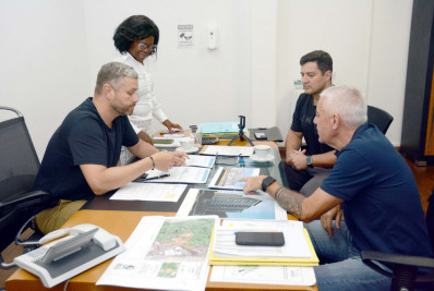 Drable e Fátima Lima anunciam concurso público em Barra Mansa