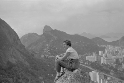 Guardião de memórias! Pesquisador viaja pela história do Rio através de fotografias resgatadas do lixo