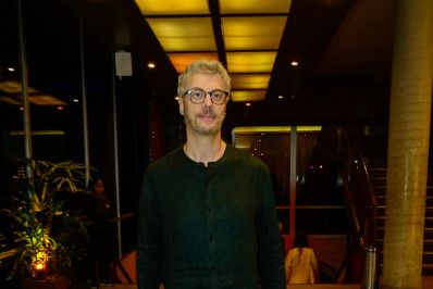 Guilherme Weber revive Tony de 'Da Cor do Pecado' e diverte fãs na web