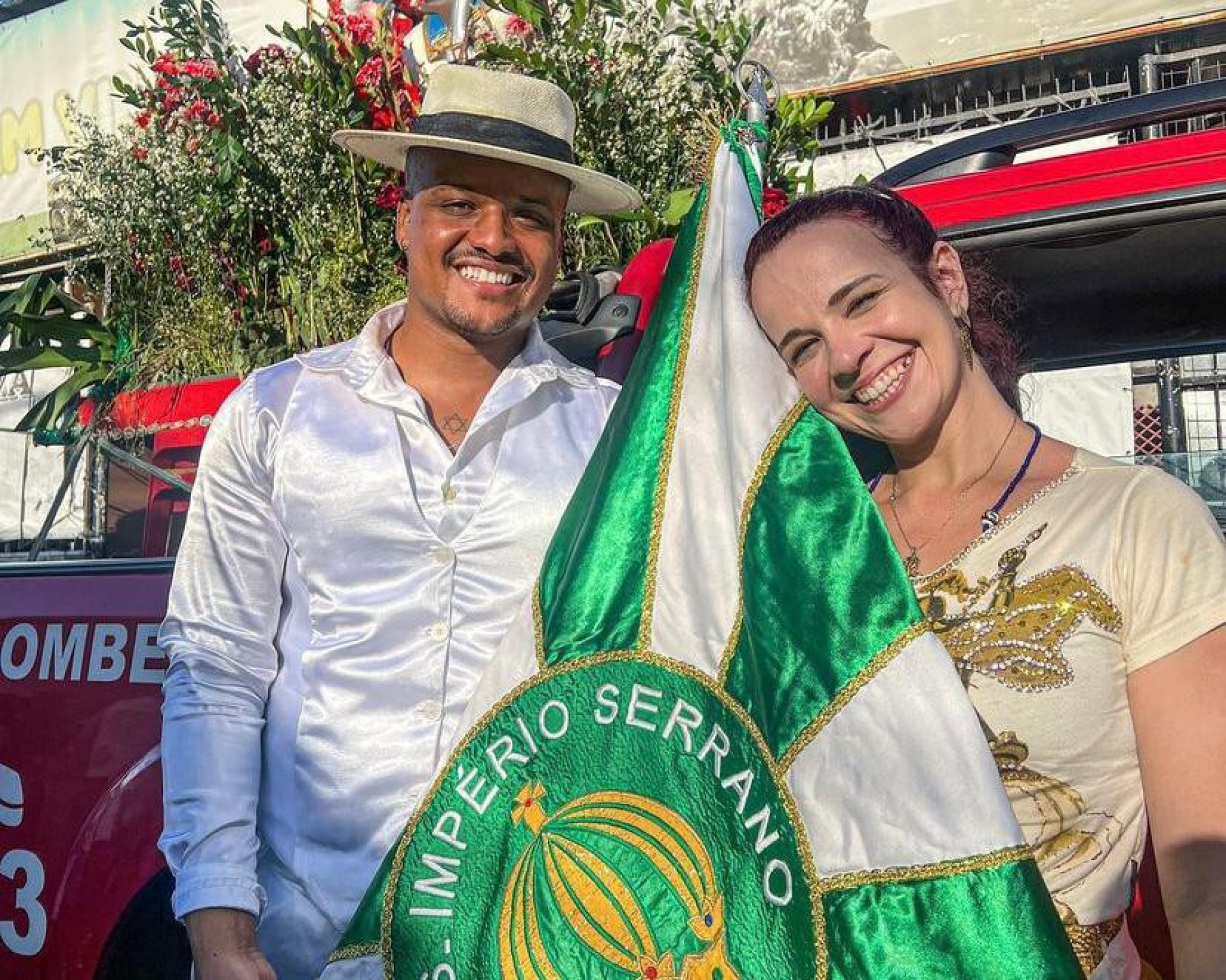 Império Serrano realiza carreata para São Jorge - Emerson Pereira