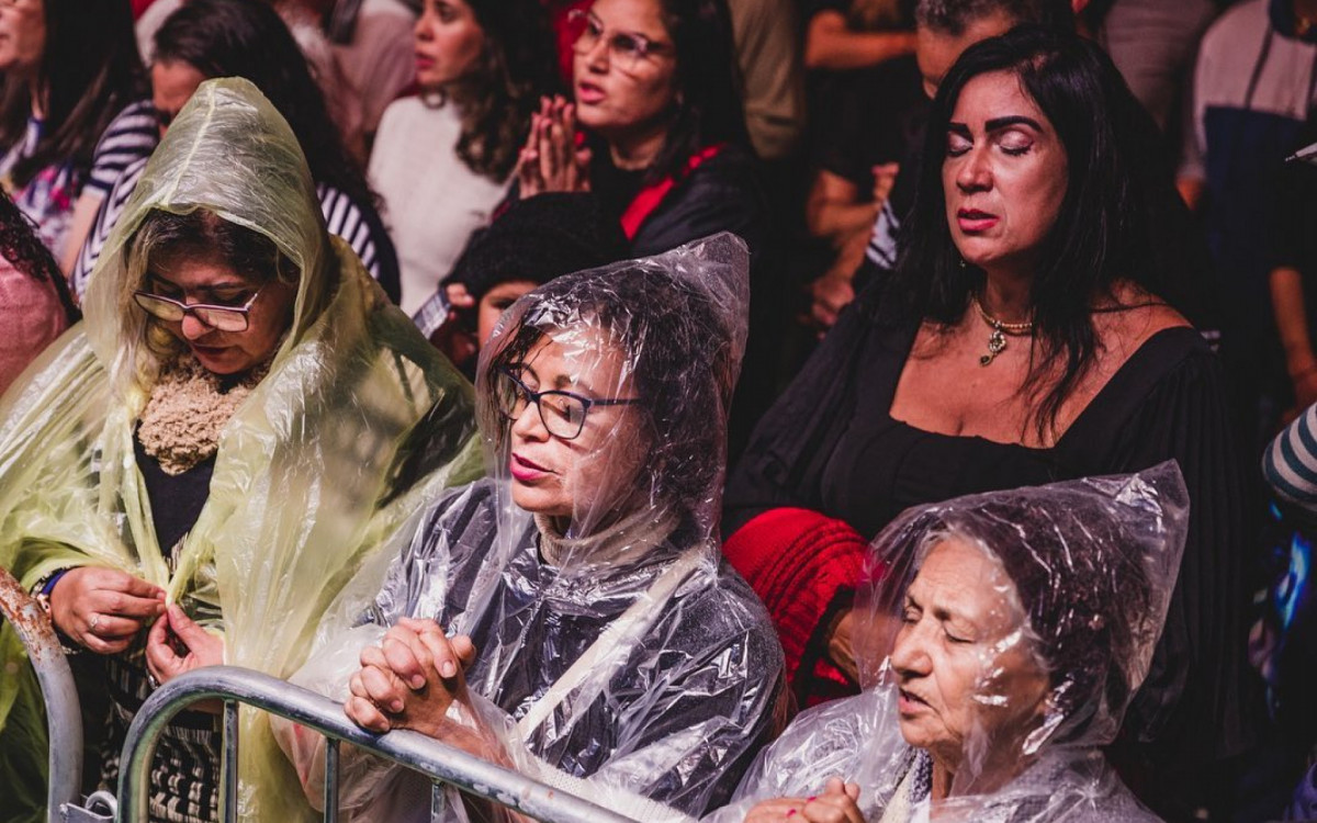 Nem o tempo chuvoso impediu o público de comparecer ao evento