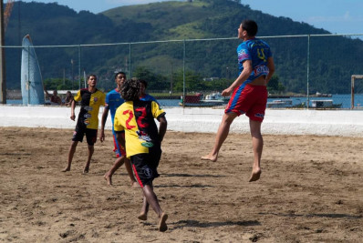 Copão define classificados para o 2º Angrense de Futebol de Praia