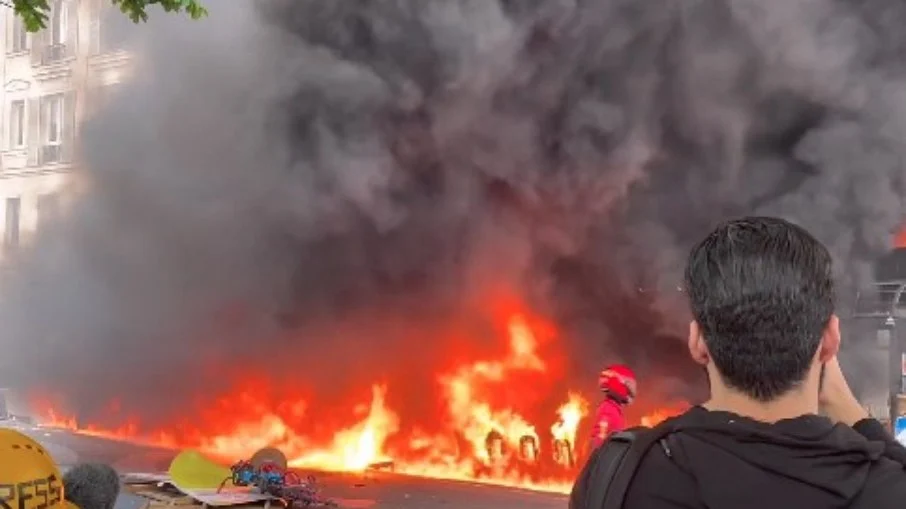 França tem 1º de maio de protestos contra reforma da Previdência
