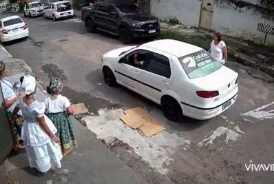 'No terreiro praticam sua fé, enquanto do lado de fora são condenadas', diz pai de santo sobre intolerância na Baixada