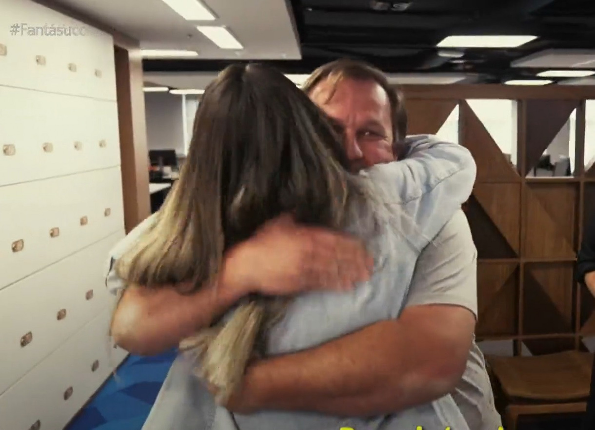 Amanda reencontra paciente que ajudou a salvar em UTI - Reprodução de vídeo