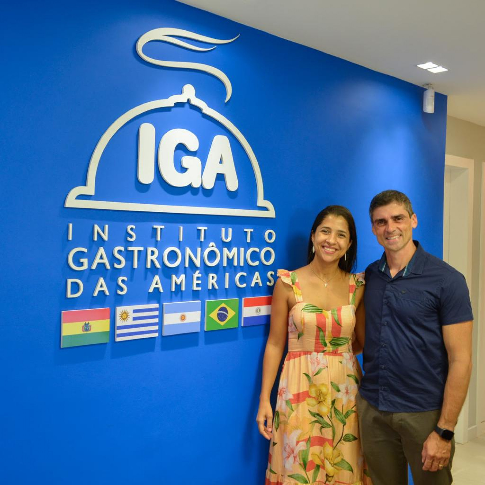 O casal de sócios Vitor Thomaz e Ronalee Bomfim trouxeram à cidade a Escola de Gastronomia e Confeitaria IGA Macaé - Divulgação/Arquivo Pessoal