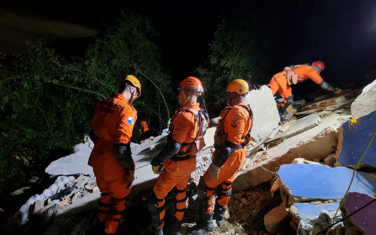 Operação do Corpo de Bombeiros contou com mais de 60 militares de dez quartéis