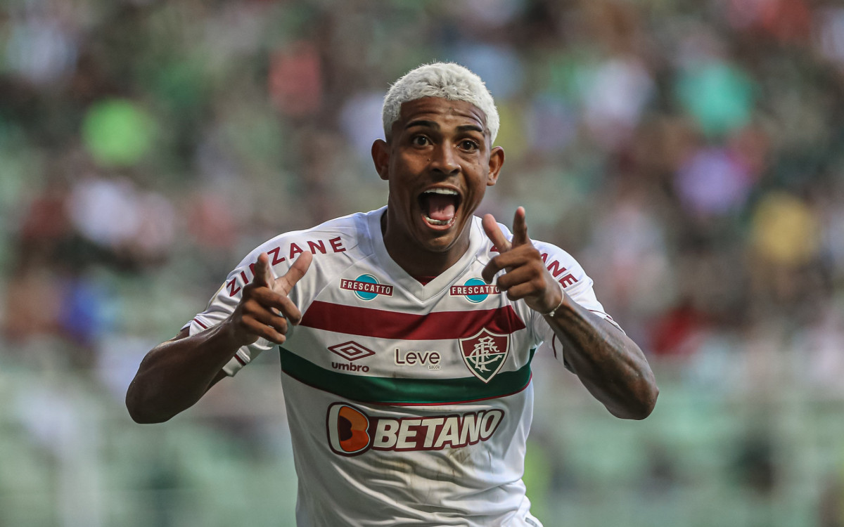 Com apenas seis jogos, John Kennedy já se aproxima de temporada mais artilheira pelo Fluminense