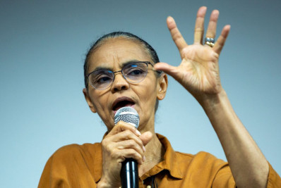Marina Silva recebe alta de hospital após tratamento para covid-19