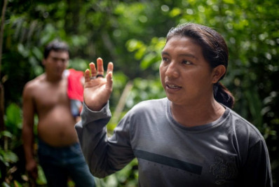 Comunidade indígena resiste a invasões de madeireiros com população de 62 pessoas