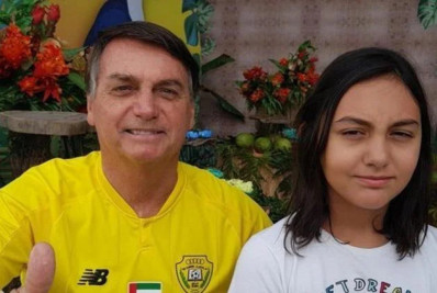 Bolsonaro e a filha Laura tiveram certificado de vacinação alterados