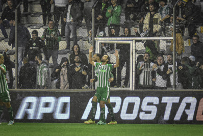 Ex-Vasco, Nenê marca e garante vitória do Juventude na Série B