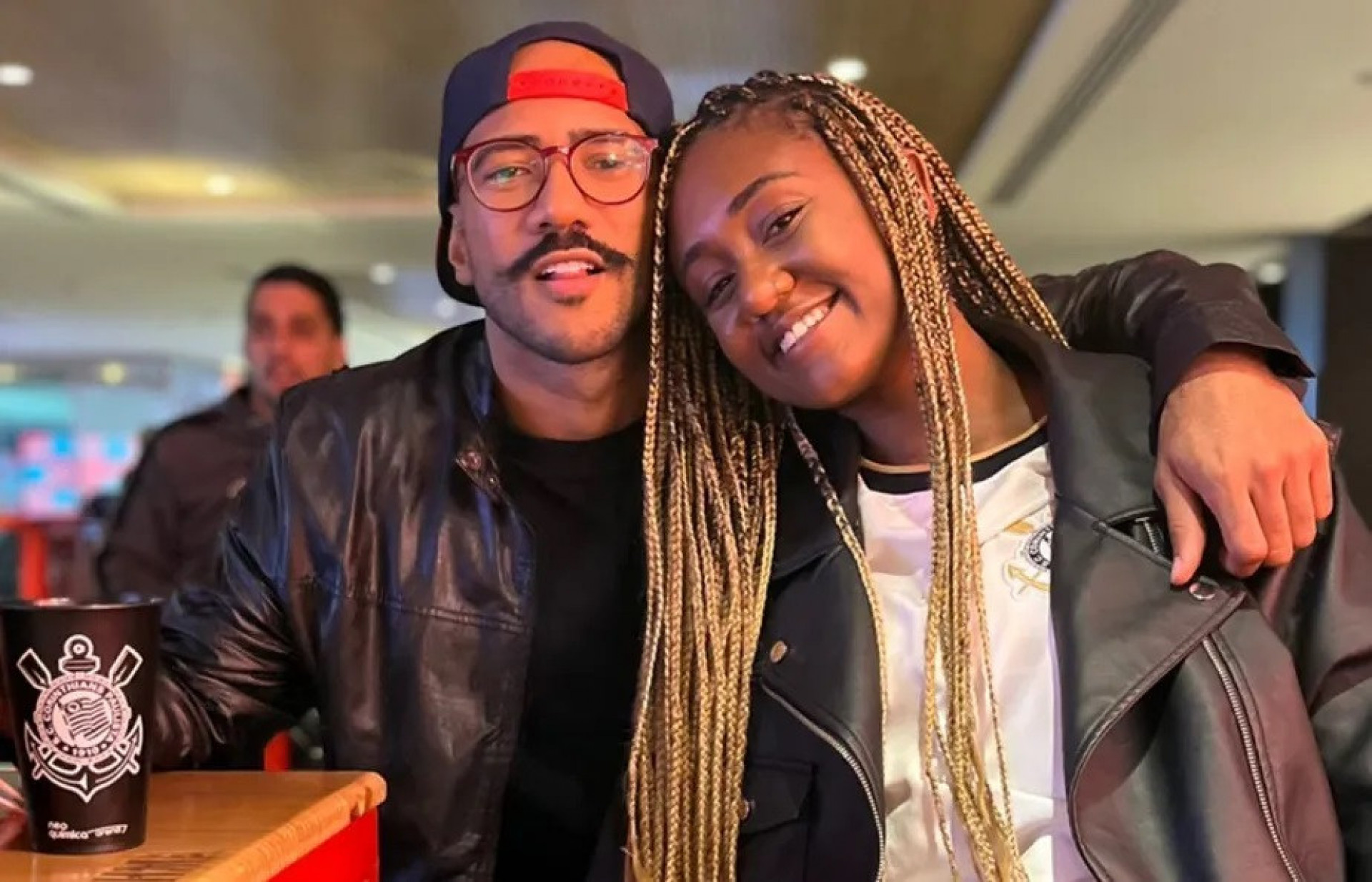 Ricardo Alface e Sarah Aline curtem partida de futebol juntinhos - Reprodução do Instagram