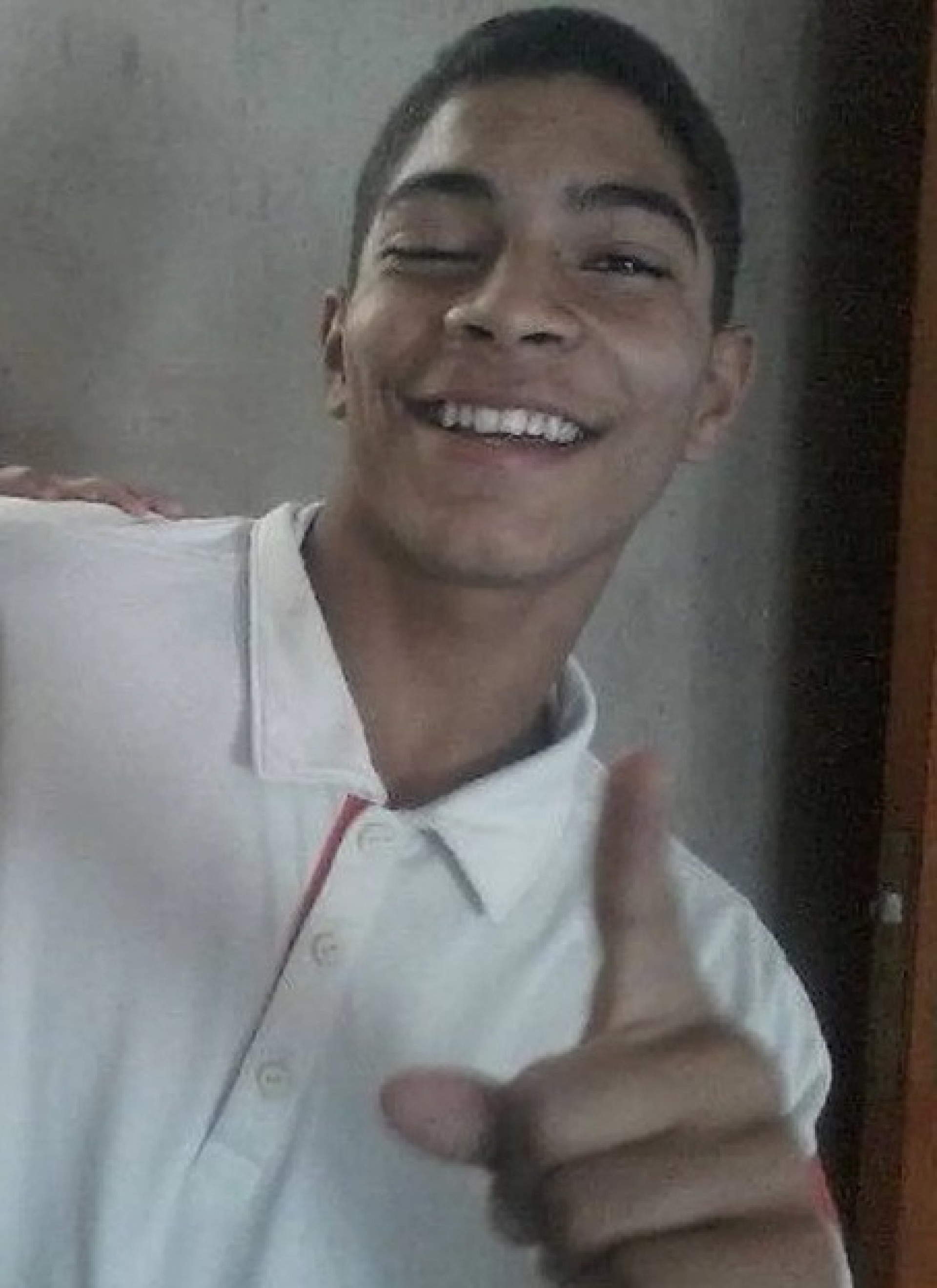 Daniel Linhares Catremo Lapa, de 23 anos, era feirante e fazia faculdade de medicina