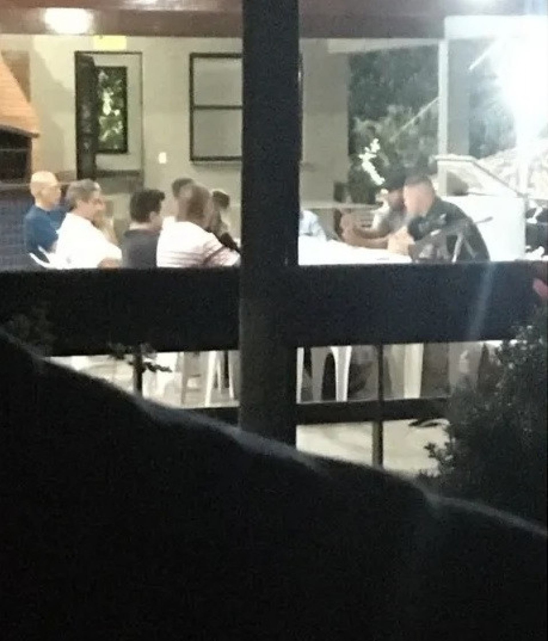 Pré-candidatos às eleições de 2020 em reunião com o miliciano Danilo Dias, o Tandera, em 2020