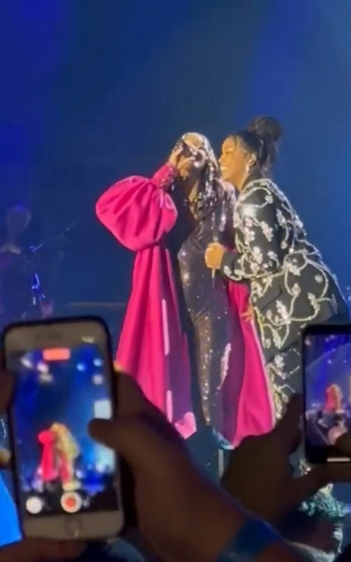 Iza participa do show de Alicia Keys